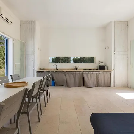 Villa Pizzofalcone Villa Sleeps 12 with Pool&Air Con Serranova