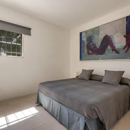 Villa Pizzofalcone Villa Sleeps 12 with Pool&Air Con Serranova